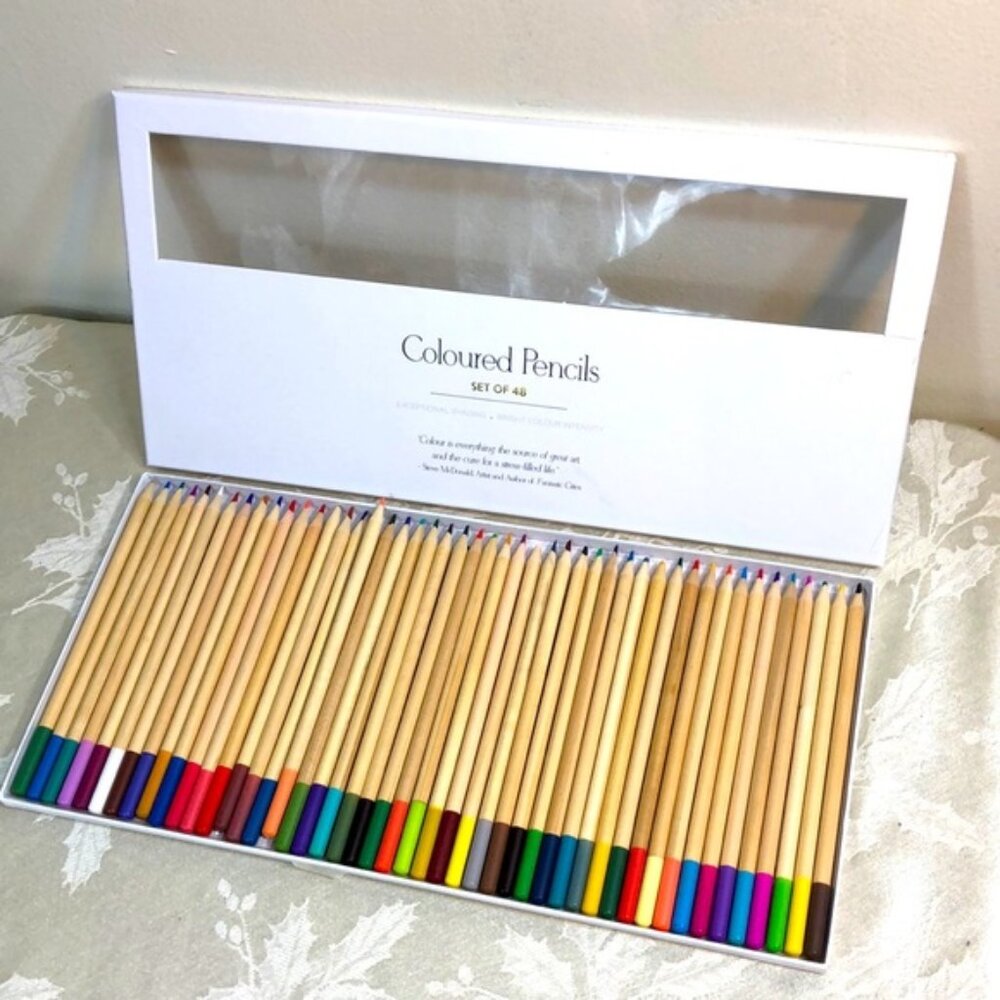 Set of 48 coloured Pencils